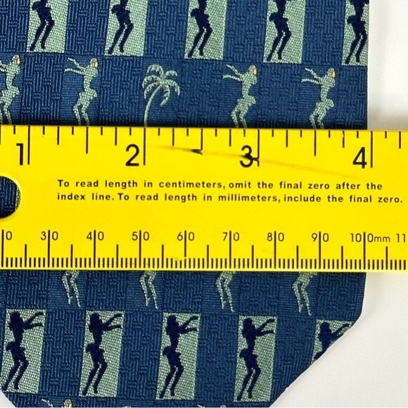Tommy Bahama Silk Blue Hula Girl 4” Tie - Picture 6 of 6